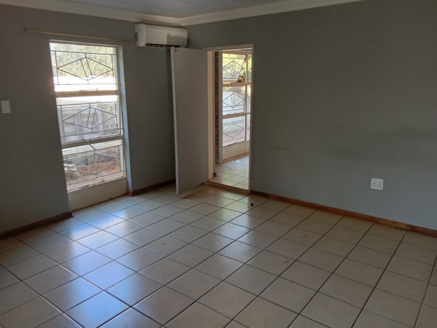 4 Bedroom Property for Sale in Randlespark North West